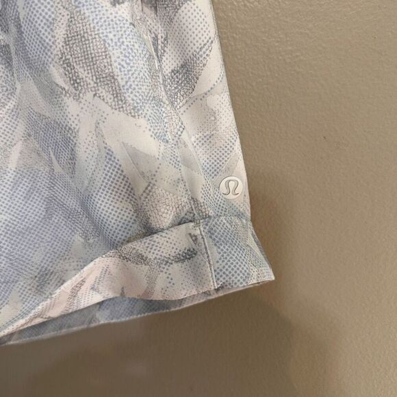 Lululemon Spring Break Away Shorts Stretch Wave White Sz 12 3" Inseam - Picture 5 of 7